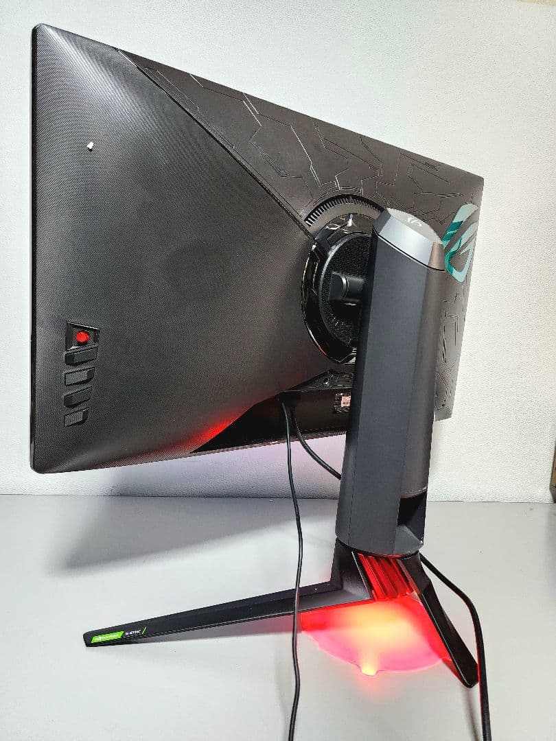 ROG STRIX XG27UQ 27インチ4K 144HZ HDR モニター