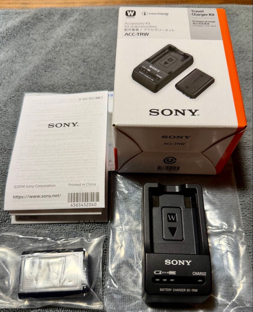 【美品】SONY ZV-E10Y 純正ダブルズームレンズキット　他アクセサリー