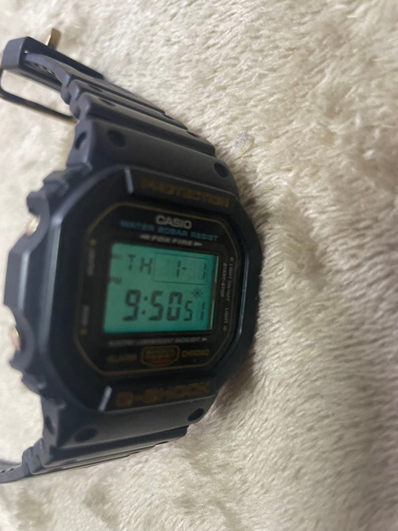 CASIO G-SHOCK DW-5600E ゴールド