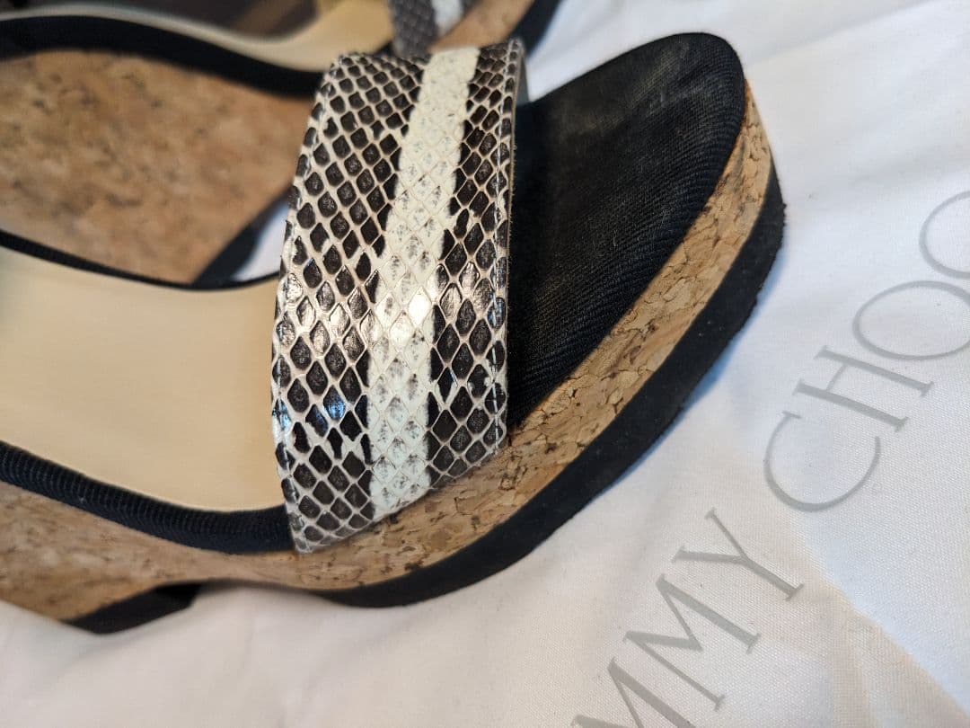 花*様 D1074　ジミーチュウ　ウェッジソール　ストラップ　調節可能　黒　ヘビ