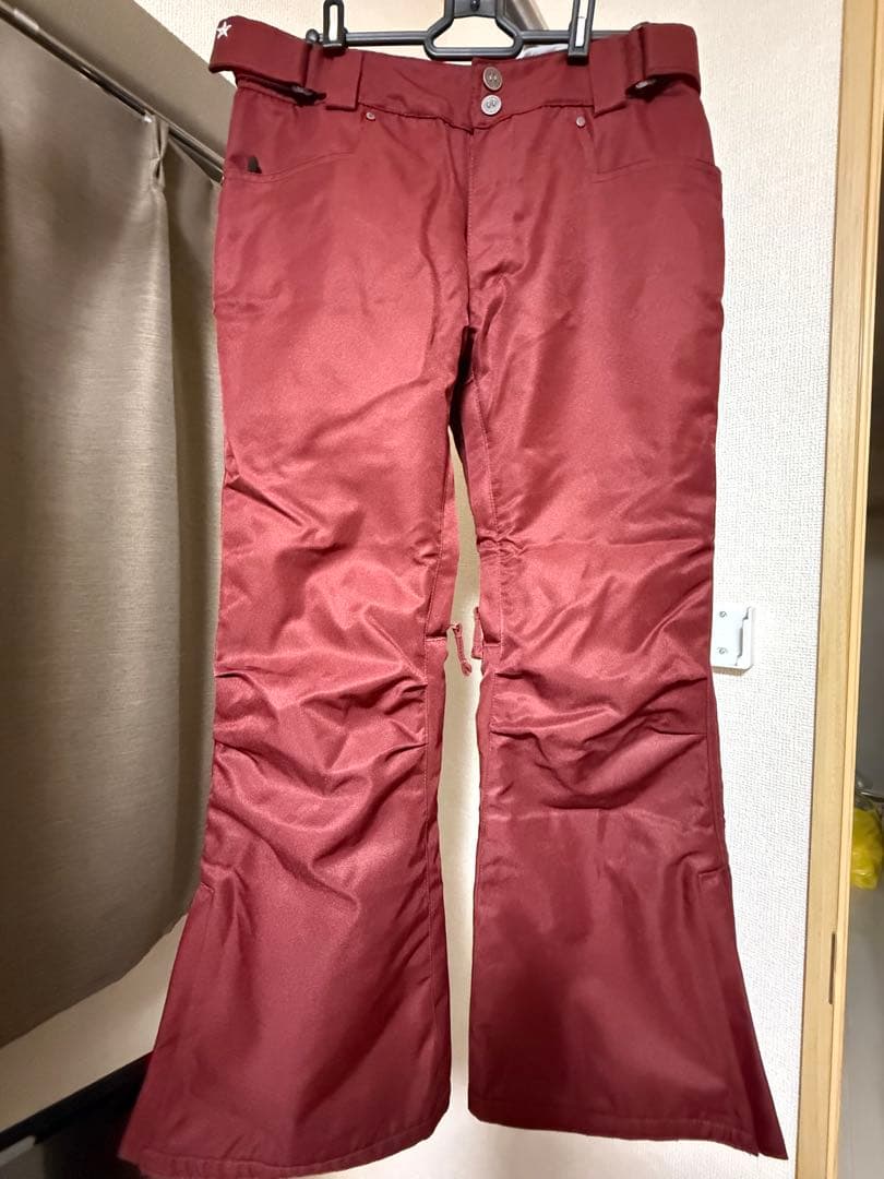 スノーボードウェア ジャケット（ROXY）パンツ(MARVEL)セットおまけつき