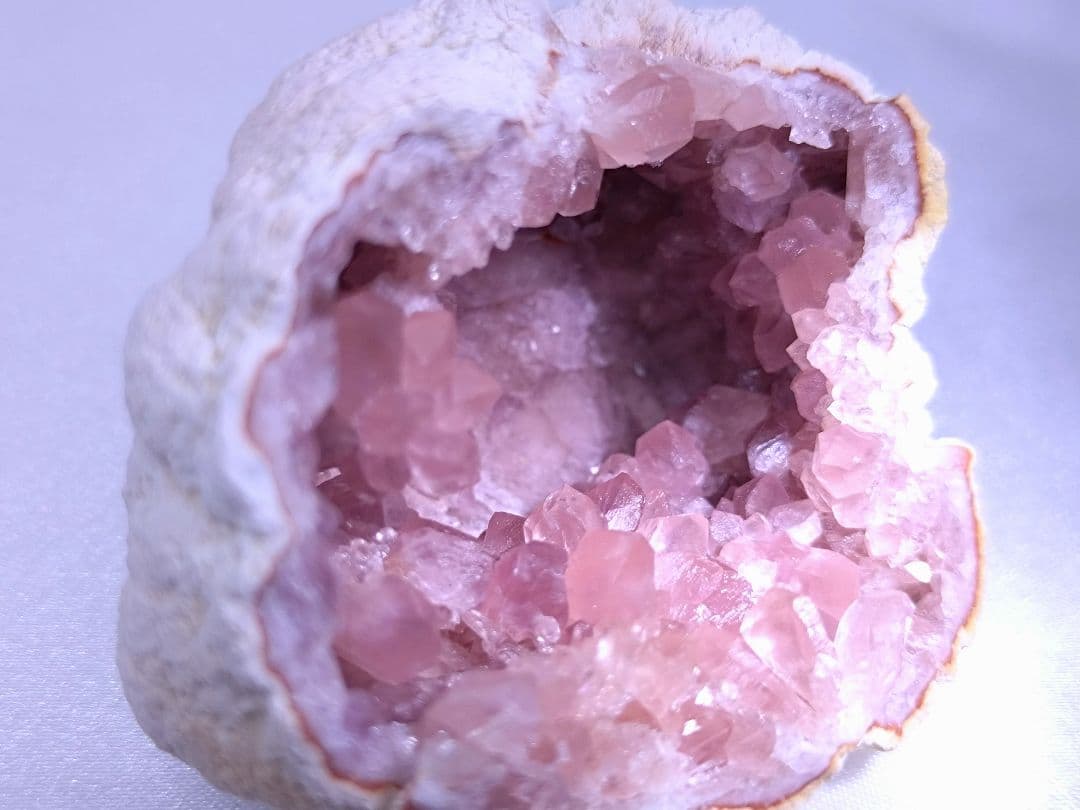 高品質　アルゼンチン産　ピンクアメジスト　ジオード　原石　標本　フラワー　②