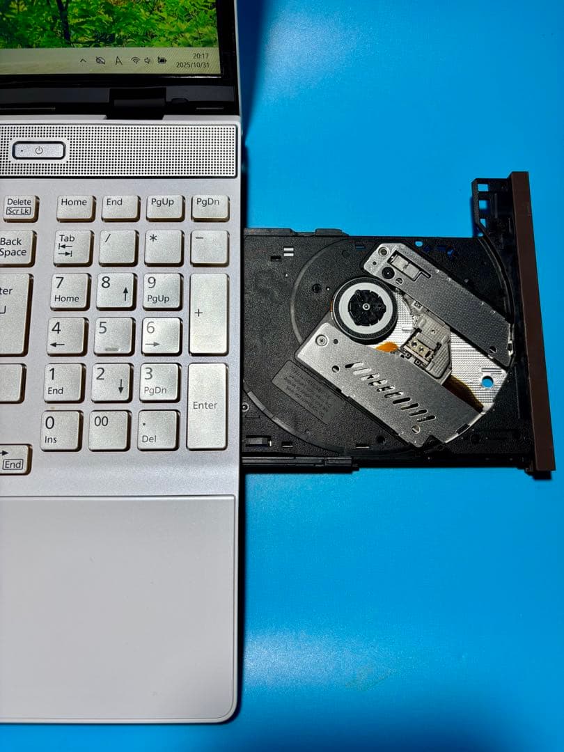 富士通 LIFEBOOK AH53/C2 i7 32GB 2TB SSD