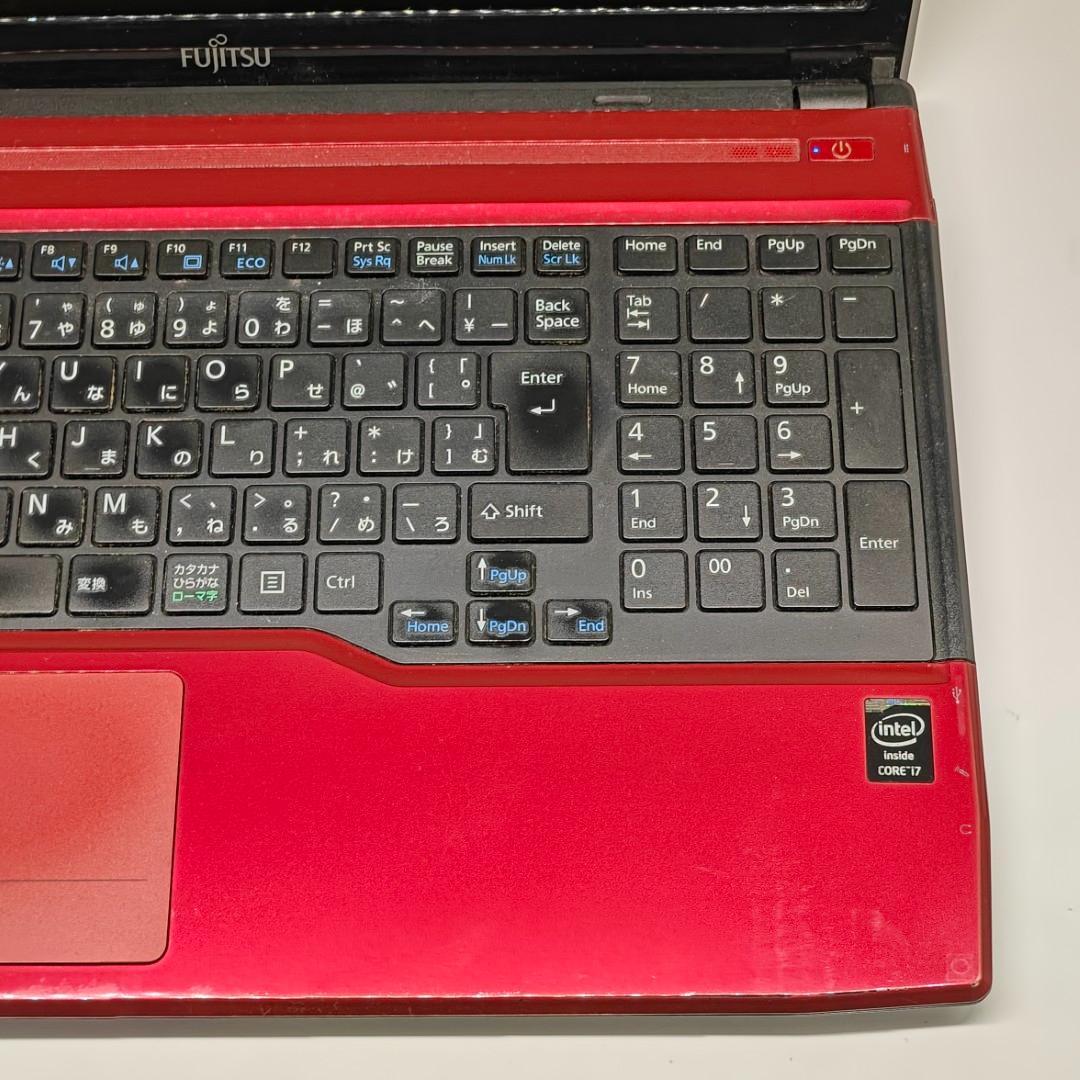 【富士通】LIFEBOOK 高速i7 SSD256GB 8GB 赤 ノートPC