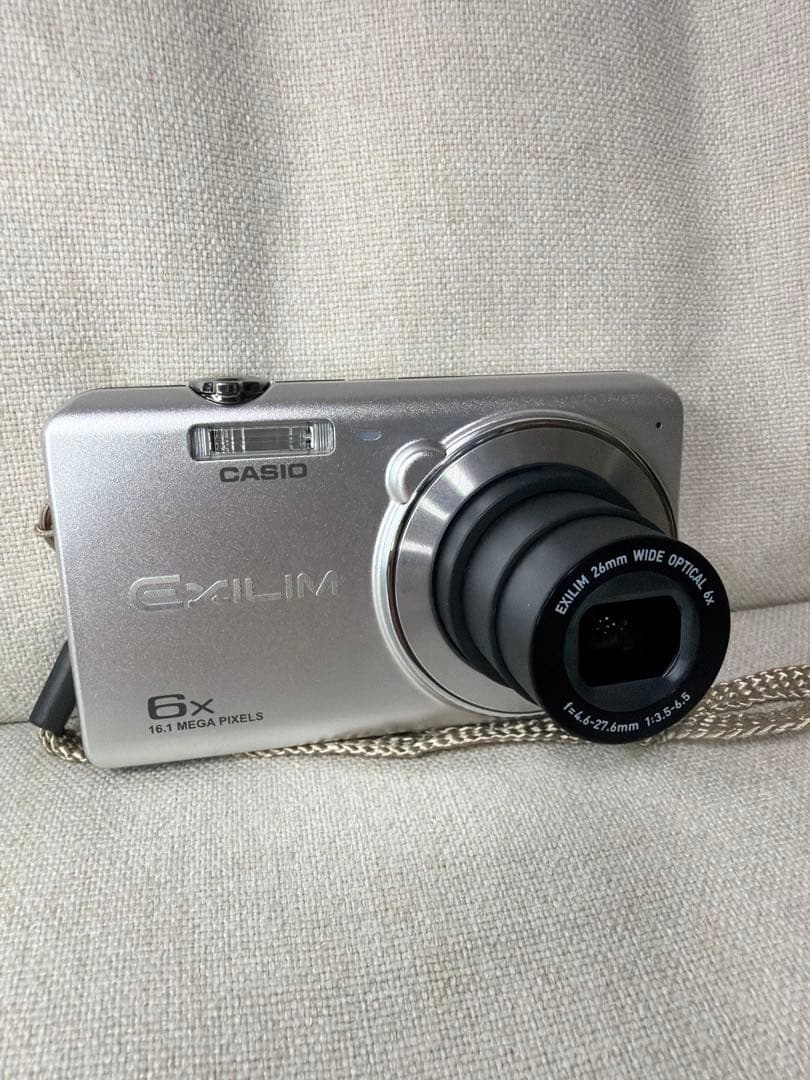 CASIO カシオ EXLIM ex-zs28 デジカメ　コンデジ