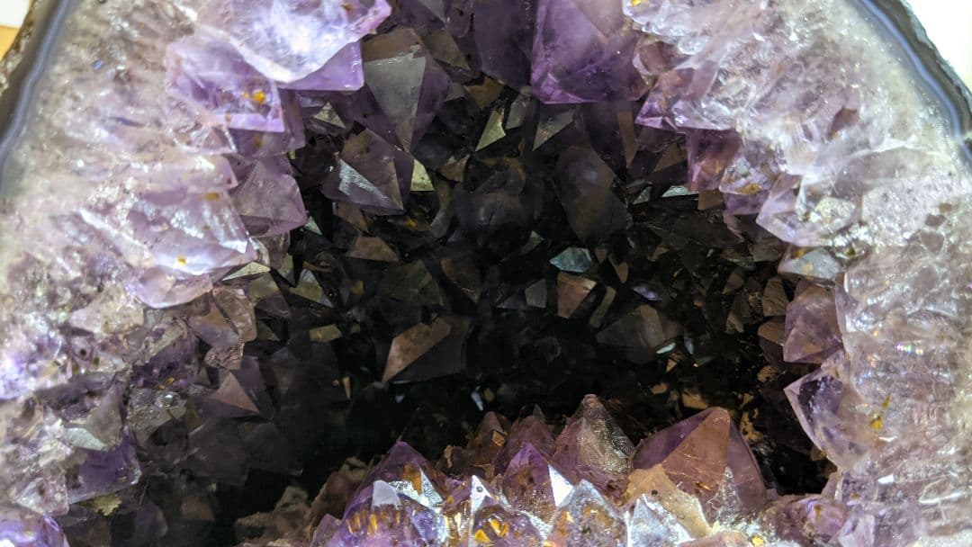 癒しの光…アメジストドーム　ブラジル産　どっしりパワフルパワーストーン