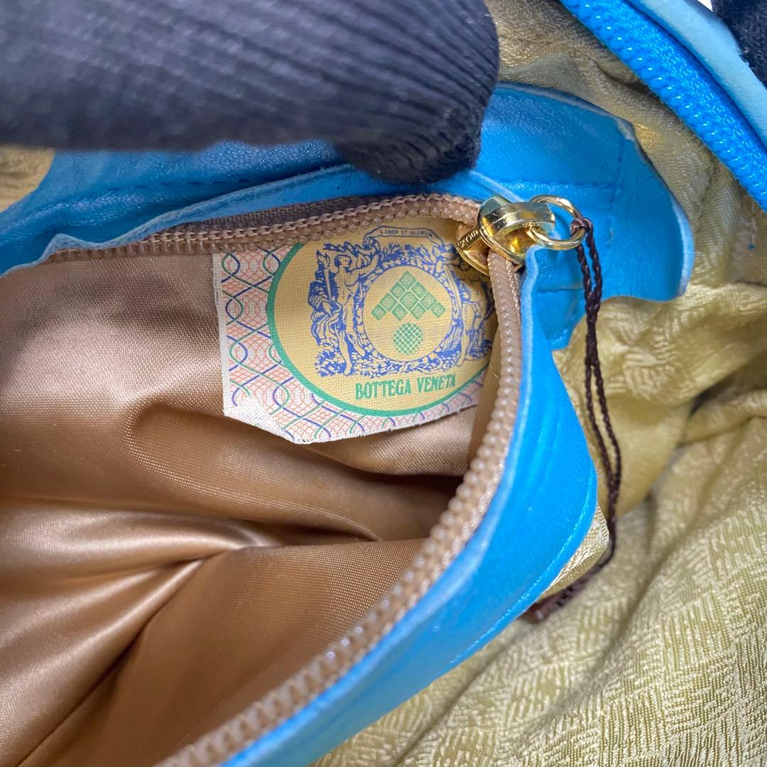 ボッテガヴェネタ ブルー ショルダーバッグ イントレチャート 水色