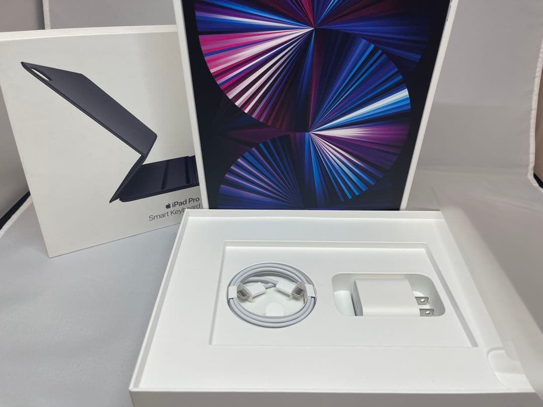 iPad Pro 11 第3世代　セルラー 128GB シルバー＋純正キーボード