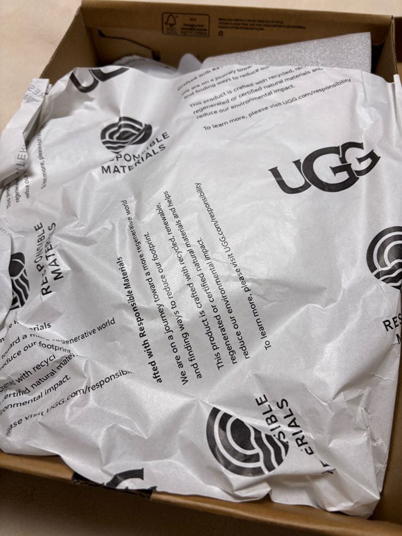 UGG 厚底 ショートムートンブーツ