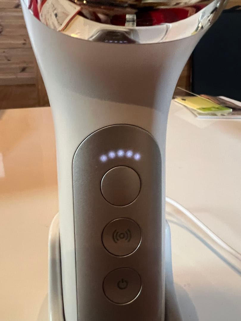 Nan様用【正規品】メディキューブ AGE-R 美顔器2種＋ジェル付属セット