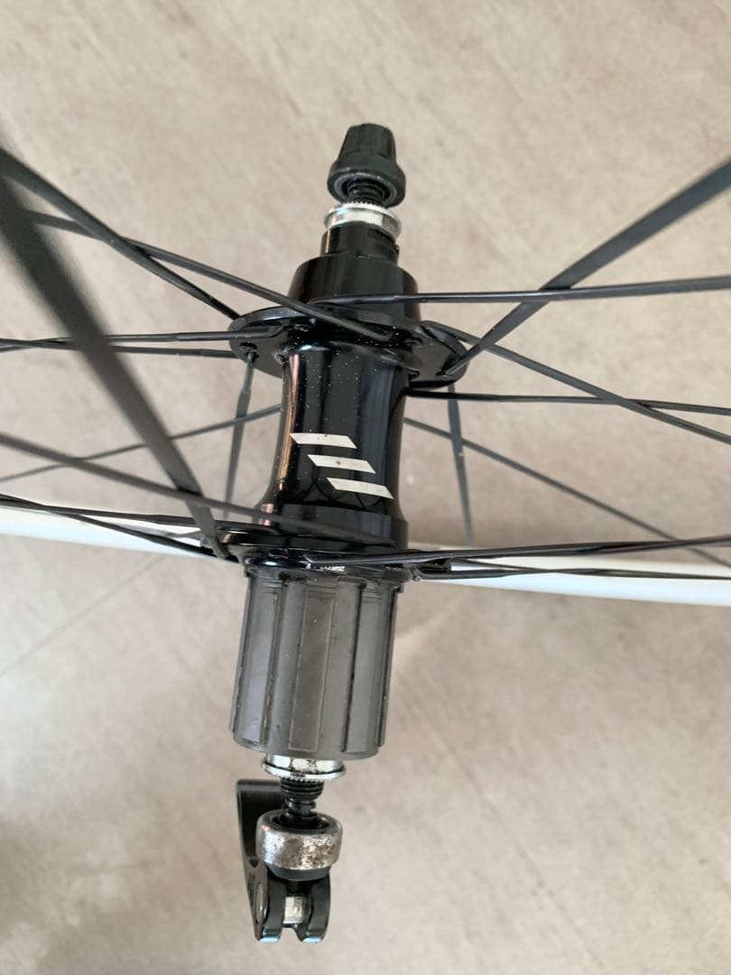 ◆BONTRAGER（ボントレガー）貴重な白ホイール◆リアのみ＆リリース付