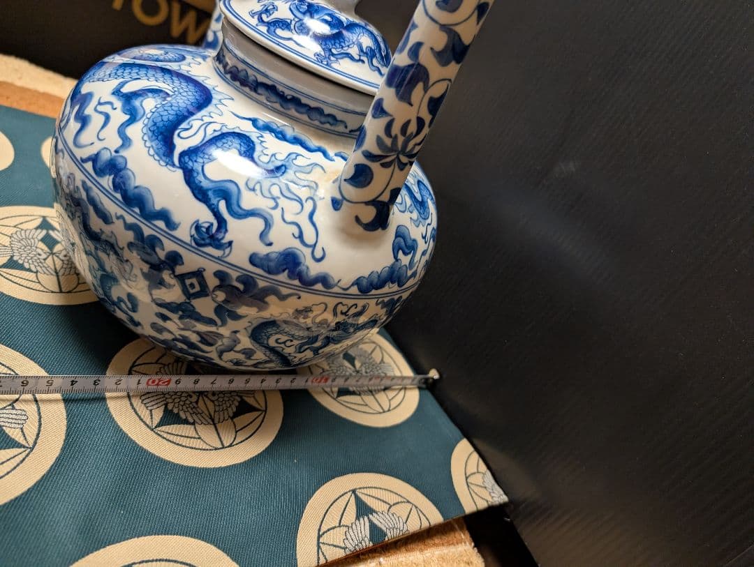 中国染付け青白磁ドラゴン水注アンティック