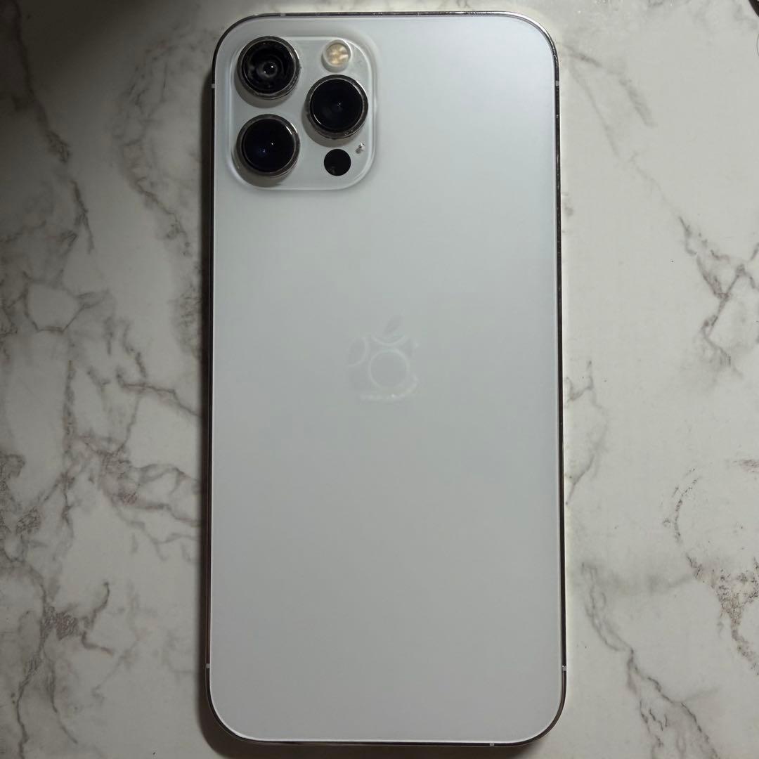 iPhone12pro max シルバー　256GB