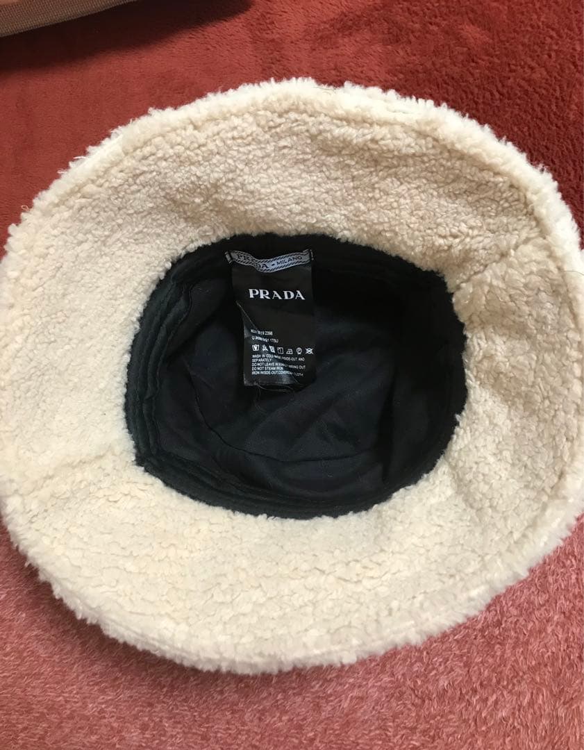 PRADA ボア バケットハット クリーム
