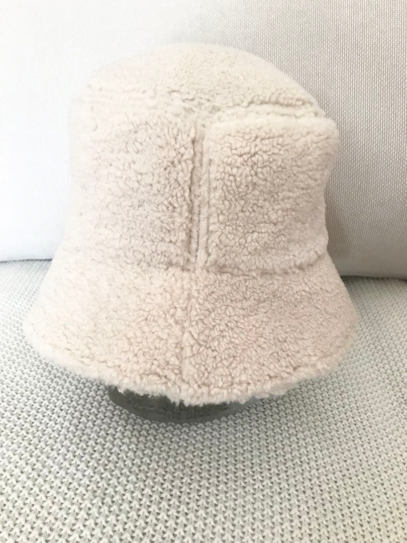 PRADA ボア バケットハット クリーム