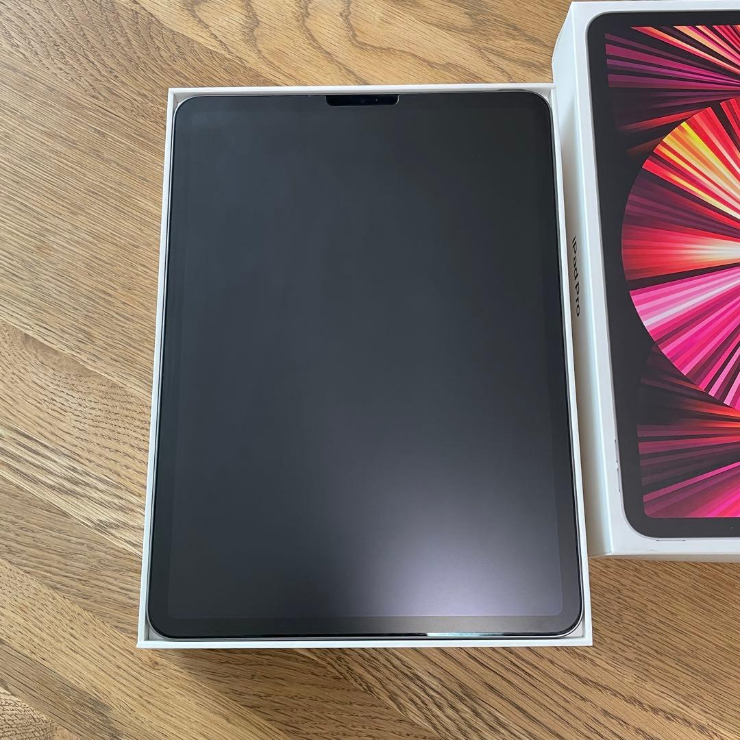 iPad Pro(第三世代) 11インチ WiFi 256GB MHQU3J/A