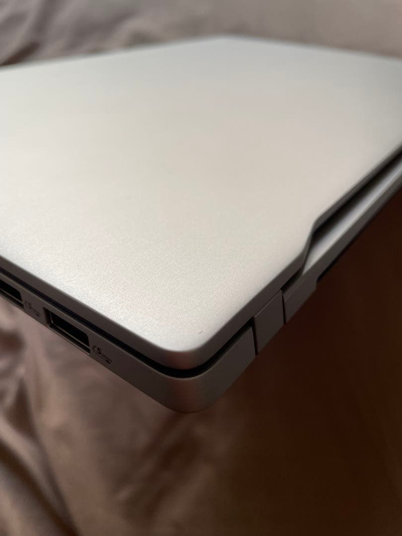ASUS VivoBook シルバー ノートPC