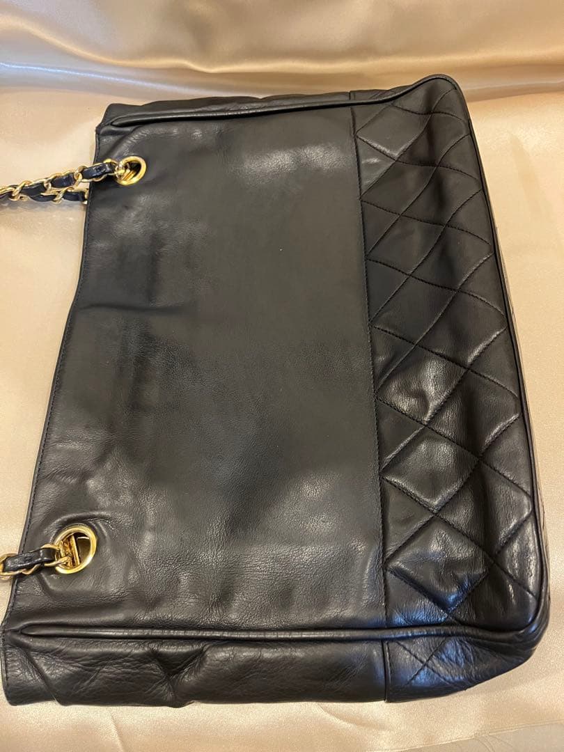 シャネル ラムスキン チェーントート ネイビー ココマーク