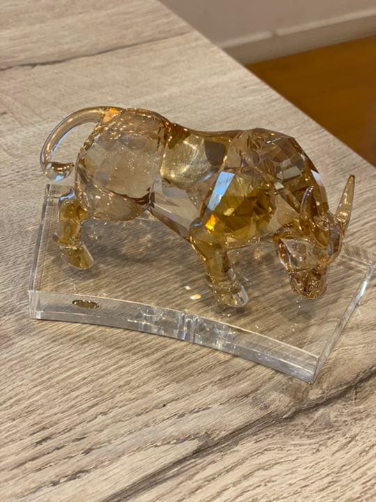 スワロフスキー　干支　牛　置物　箱無し