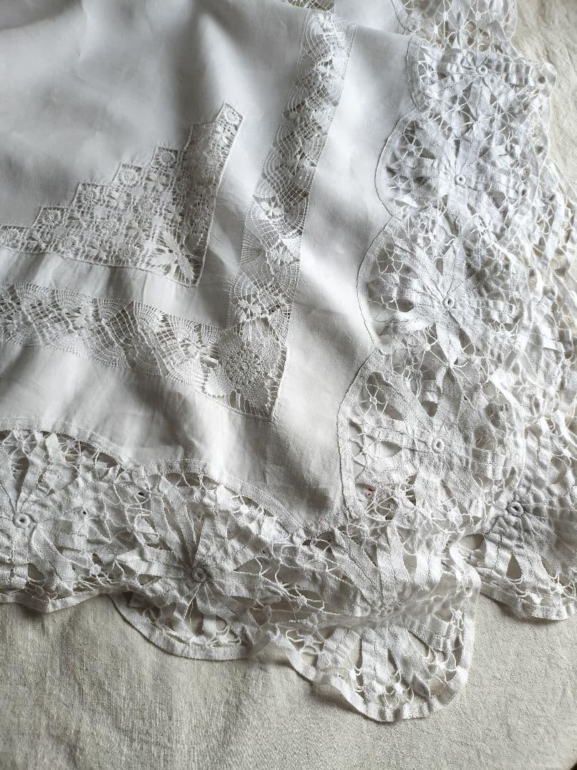 フランスアンティーク　ボビンレース　whiteテーブルクロス