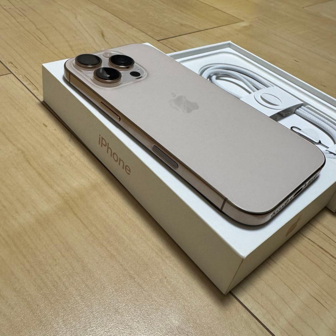 極美品　iPhone16PRO SIMフリー