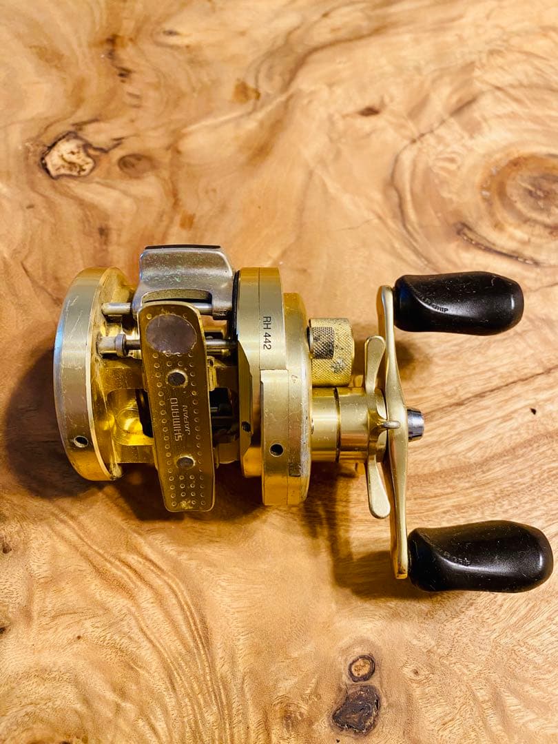 シマノ カルカッタコンクエスト100 01 右巻き