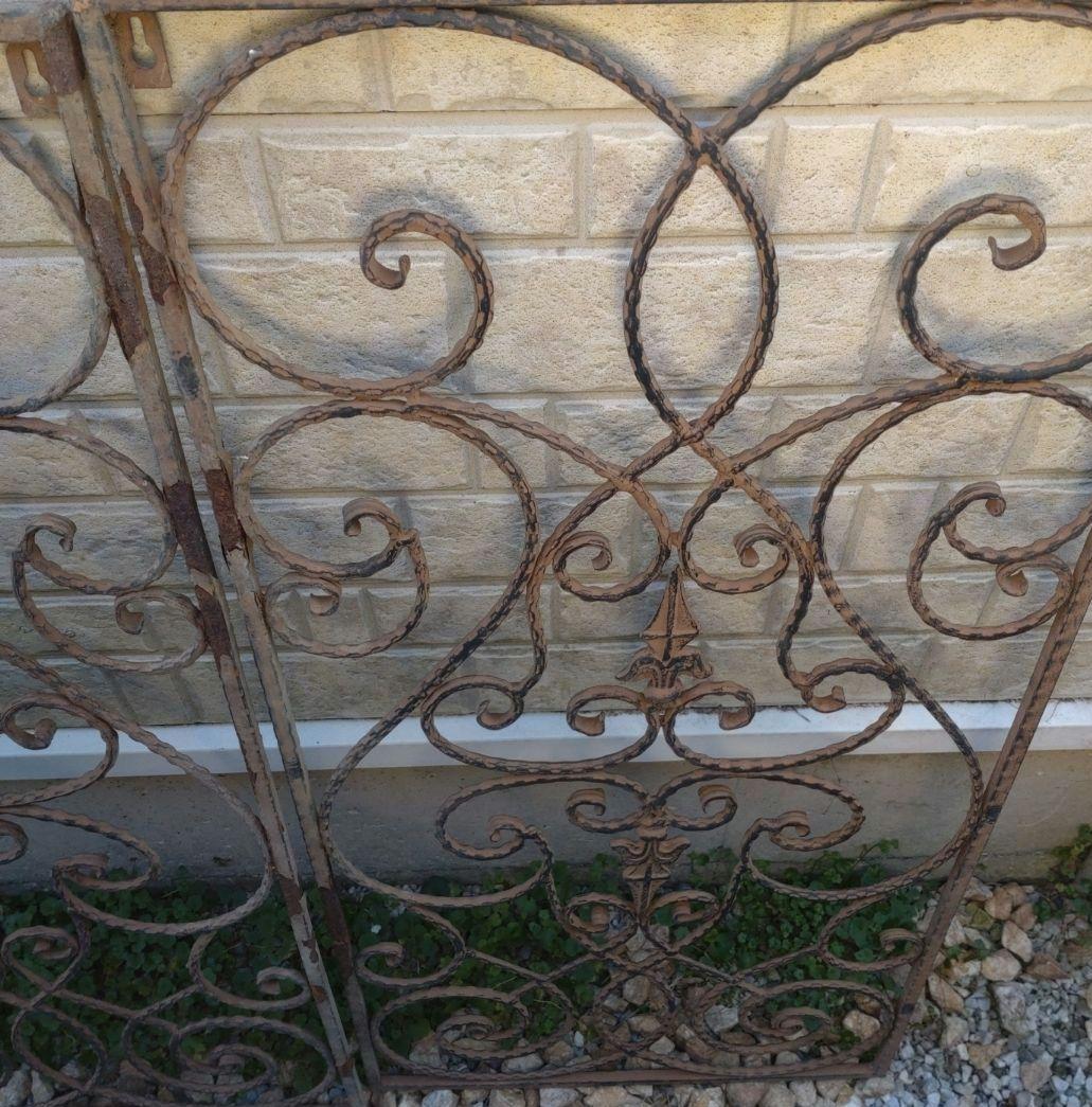 シャビーシック　アンティーク風　鋳物アイアン　ガーデンフェンス2枚組