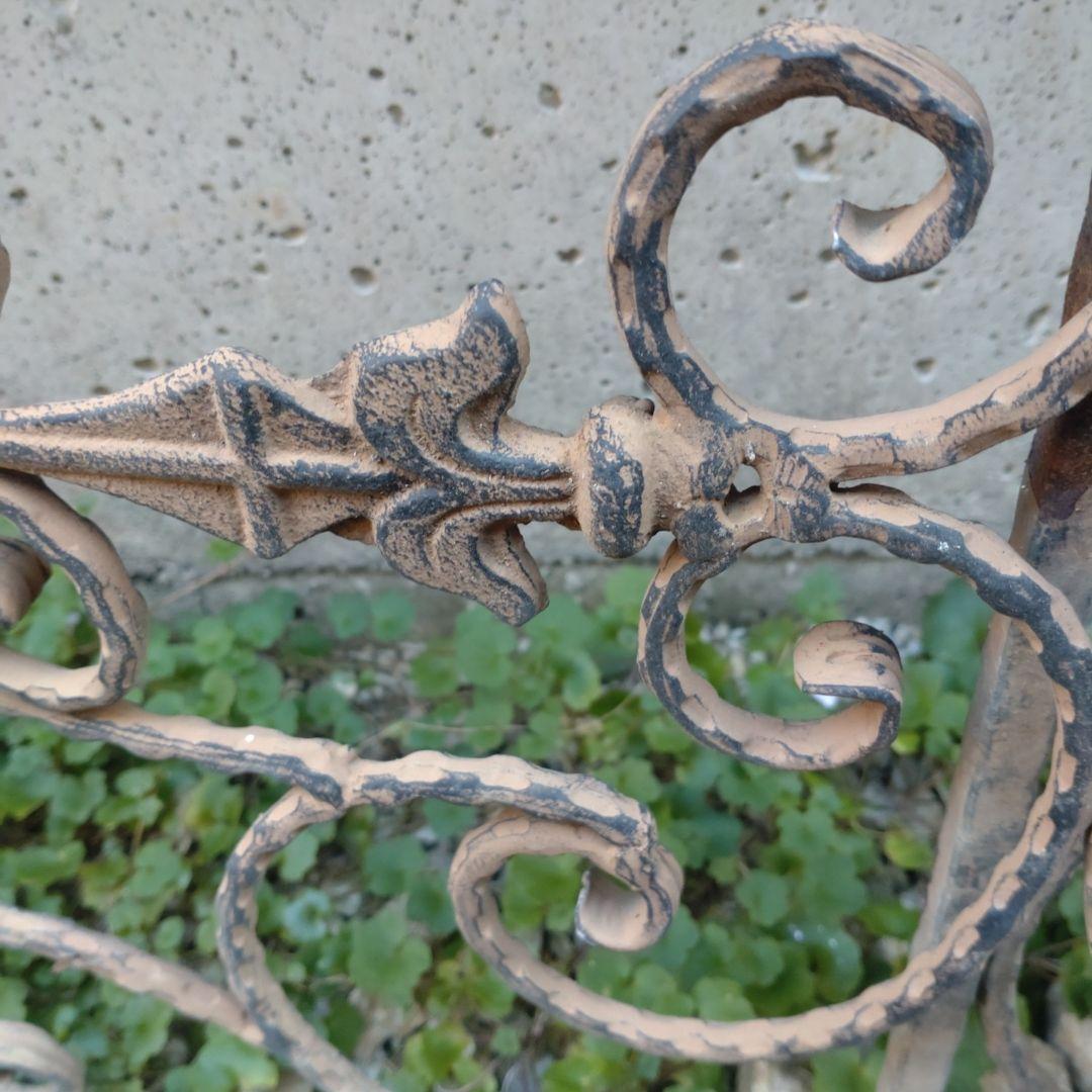 シャビーシック　アンティーク風　鋳物アイアン　ガーデンフェンス2枚組