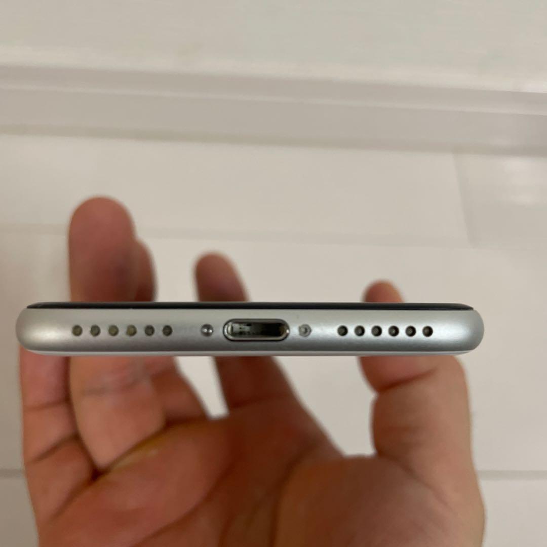 Apple iPhone se2 本体