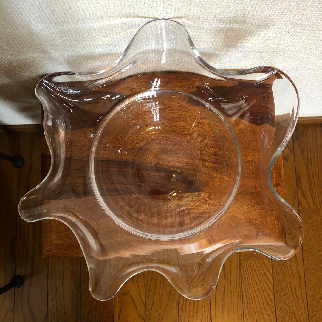 おしゃれなメダカ鉢　ガラス　フリル　透明