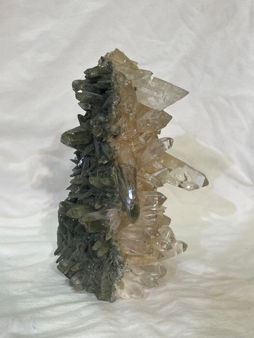 ヒマラヤ水晶　ガネーシュヒマール産　クラスター