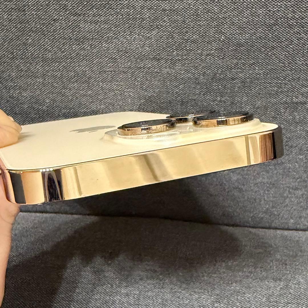 iPhone 14 128GB SIMフリー　画面保護シート付き