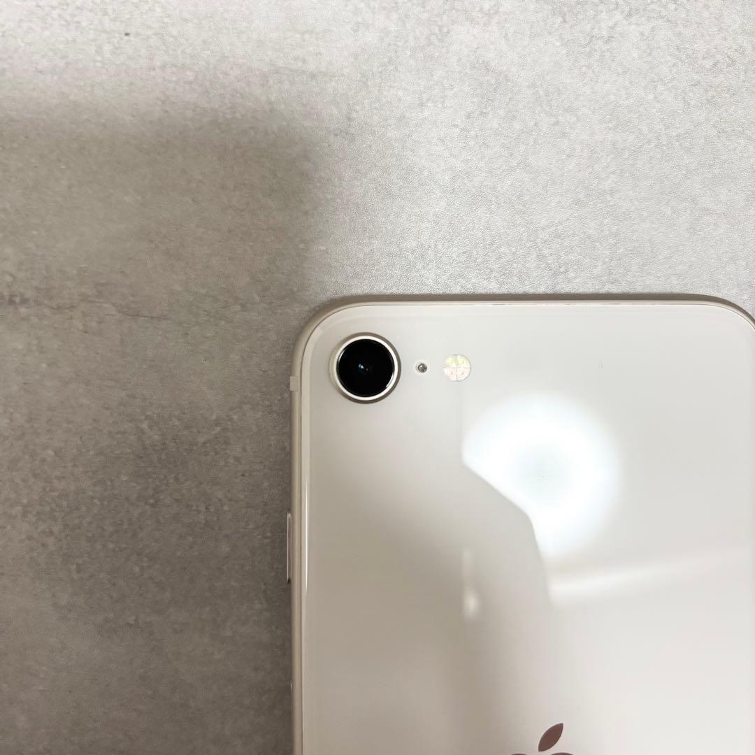 美品 iPhone SE 第3世代 64GB ホワイト バッテリ100% 261