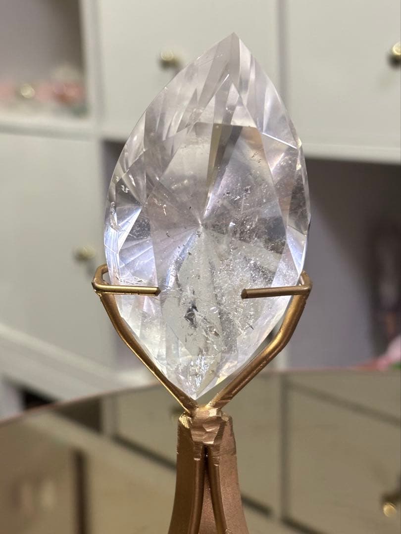 AAAグレード　レムリアンシード　ダイヤモンドファセットカット　台座つき　水晶