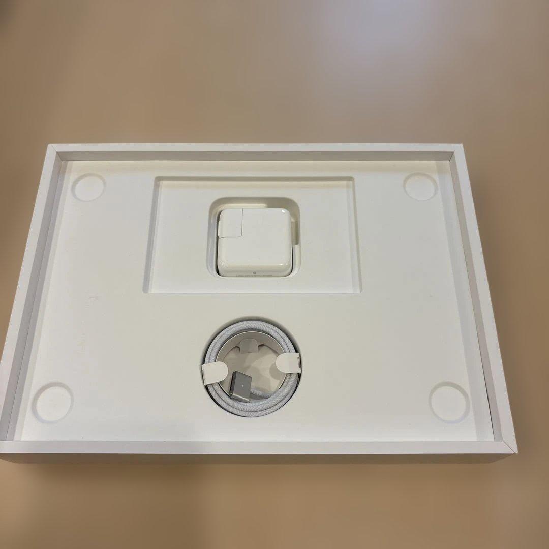 【美品】13インチMacBookAir M2 256GB 8GBメモリ