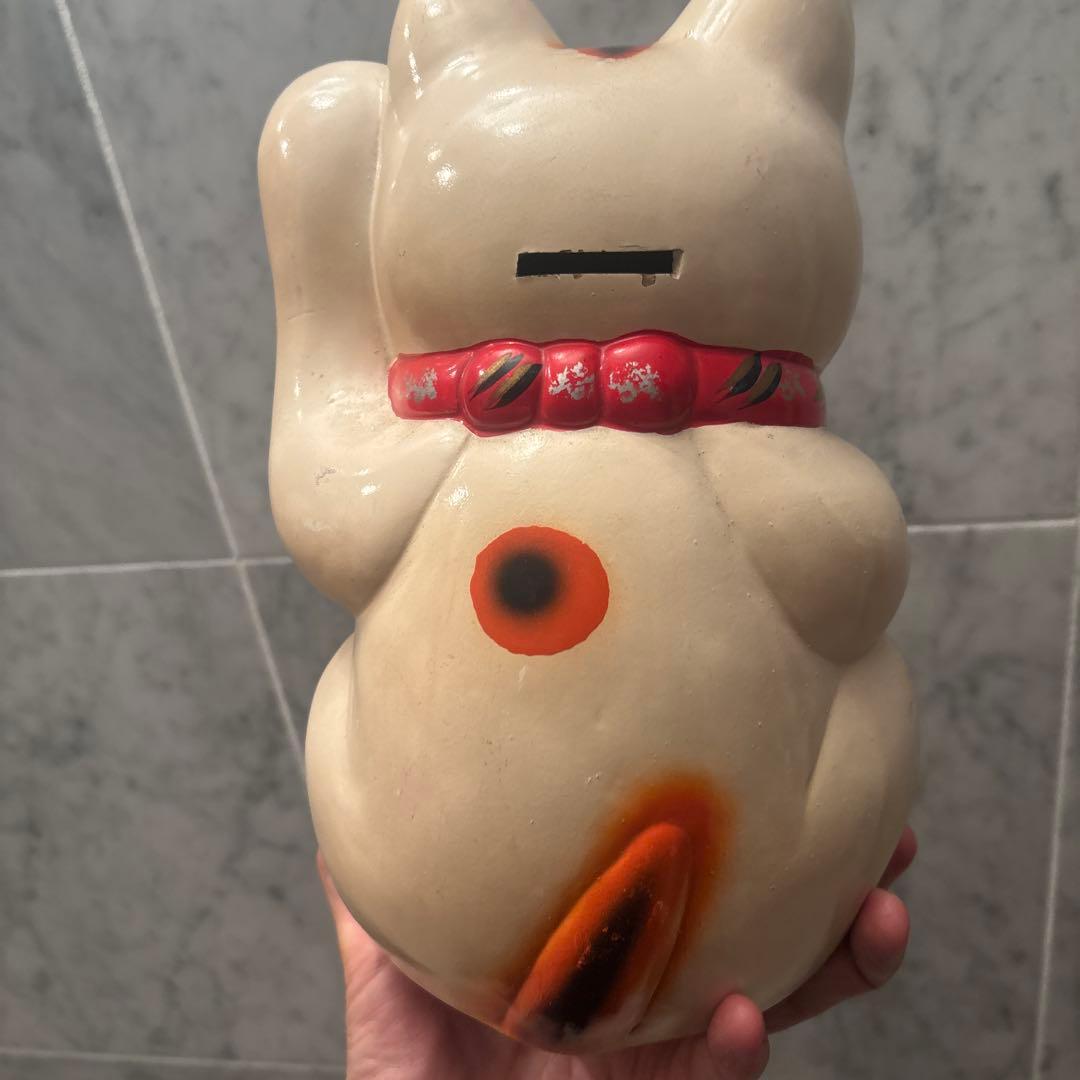 ヴィンテージ手描きの瞳が美しい三毛猫の招き猫