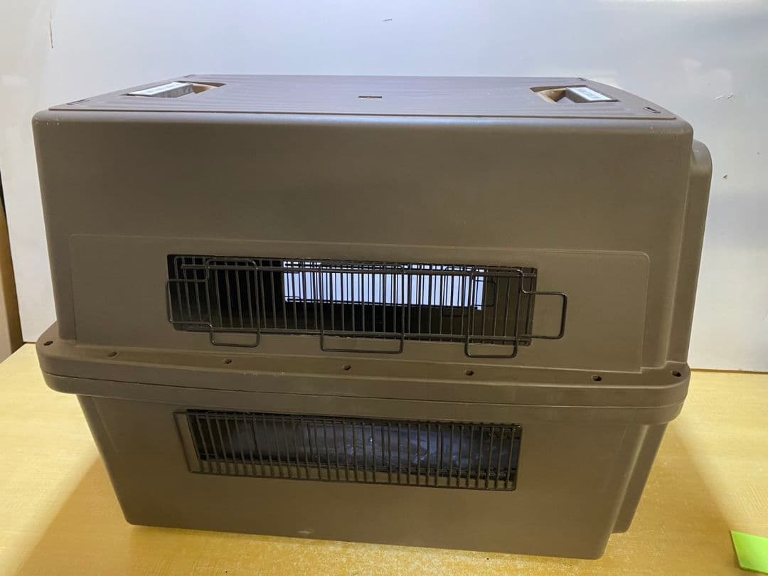 R ∞　アイリスオーヤマ　大型犬用キャリー ATC-870 通気口付き