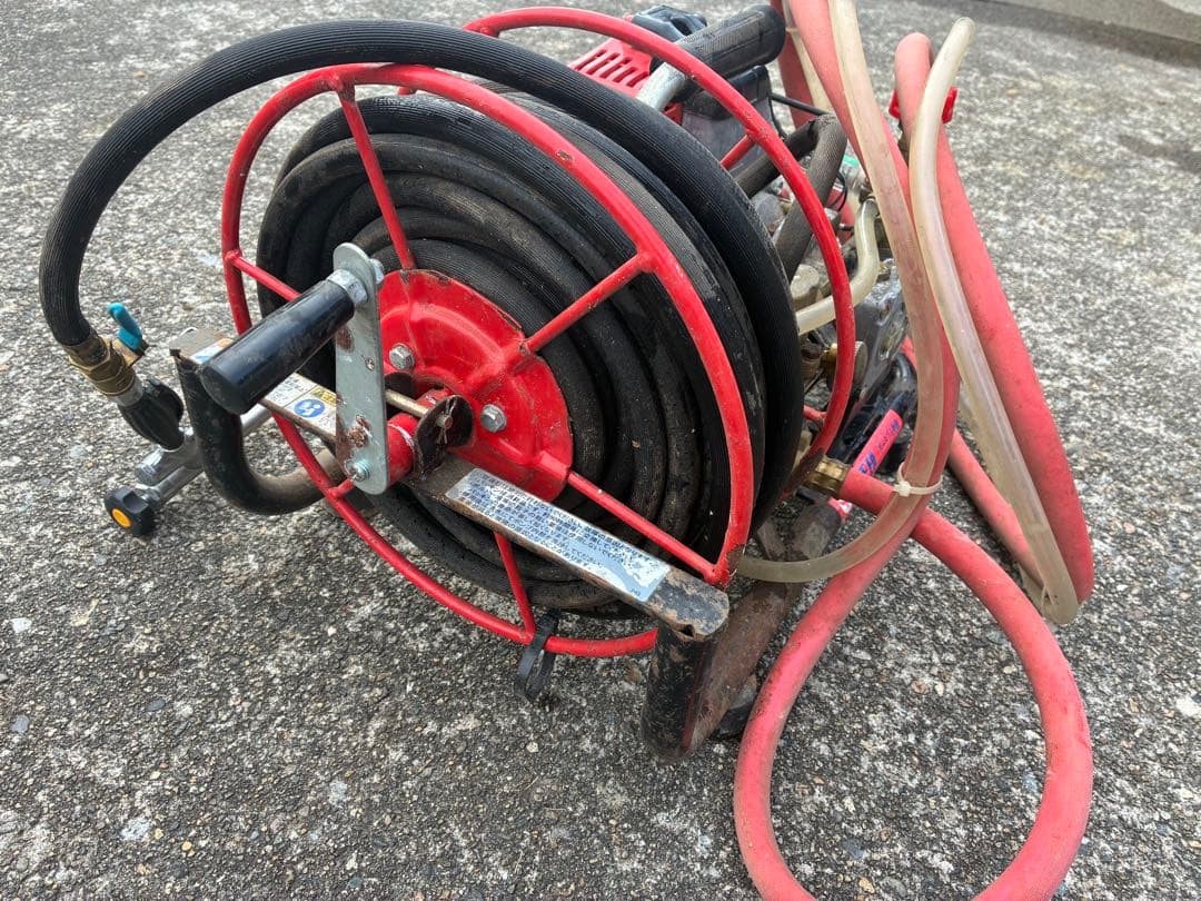 【富山引取希望】ガソリンエンジン 高圧洗浄機 巻取り式ホース動墳機