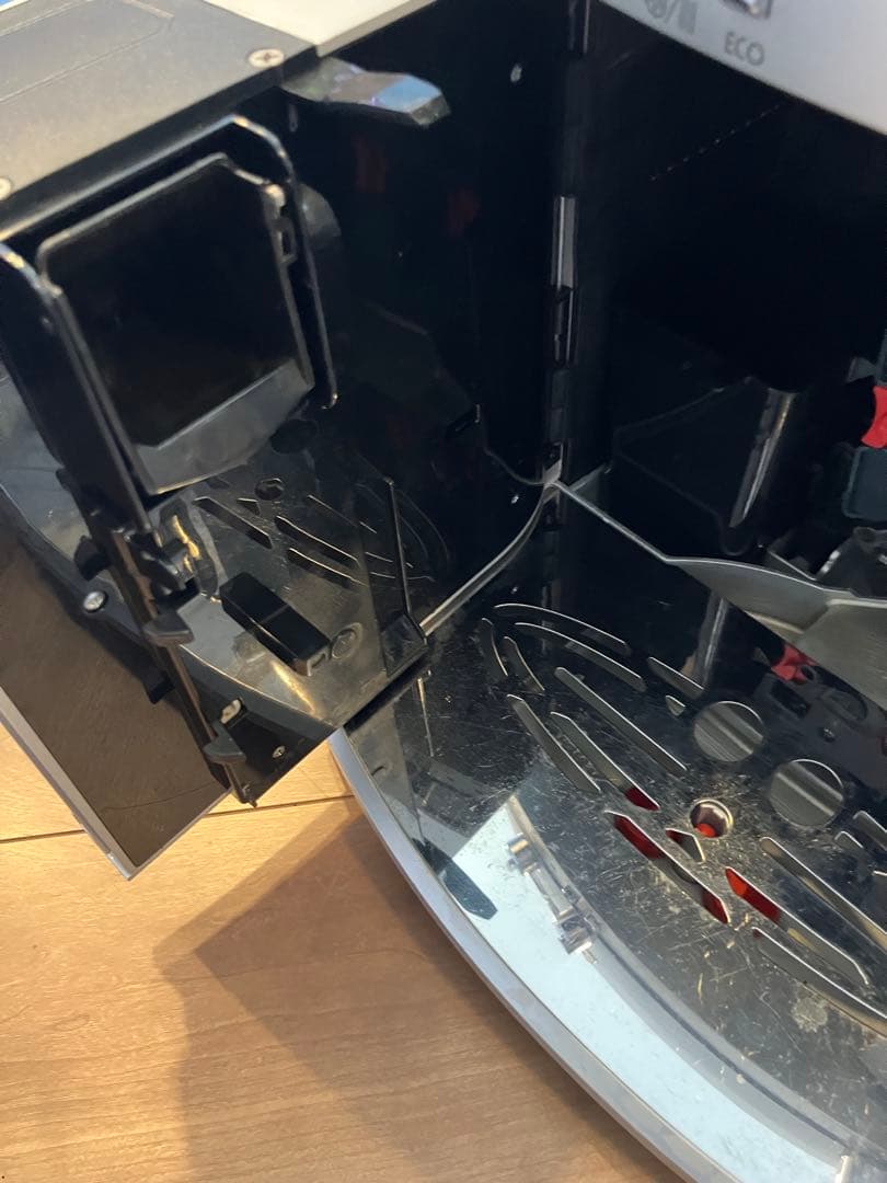 DeLonghi デロンギ　 エスプレッソマシン　ESAM03110