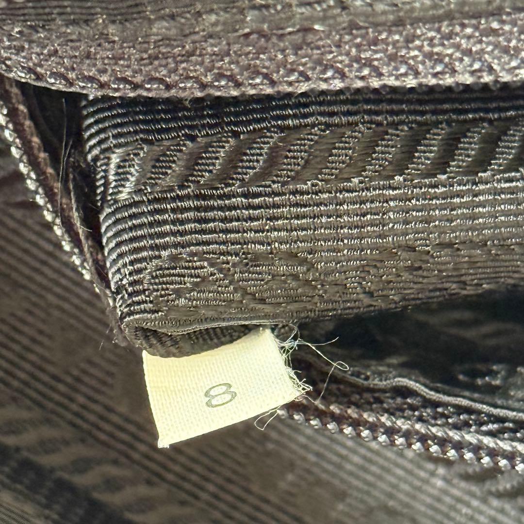 プラダ ナイロン ショルダーバッグ ネロ ナイロン 三角プレート ブラック