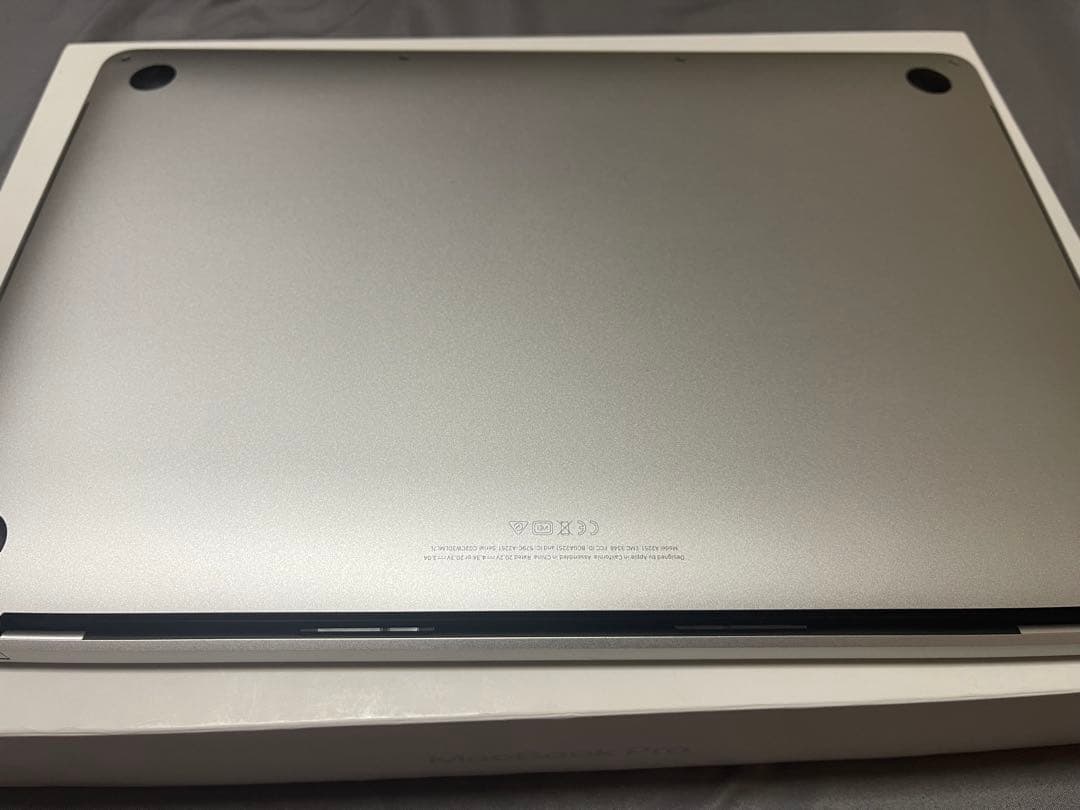 美品 Apple MacBook Pro 13インチ 充電器箱付き