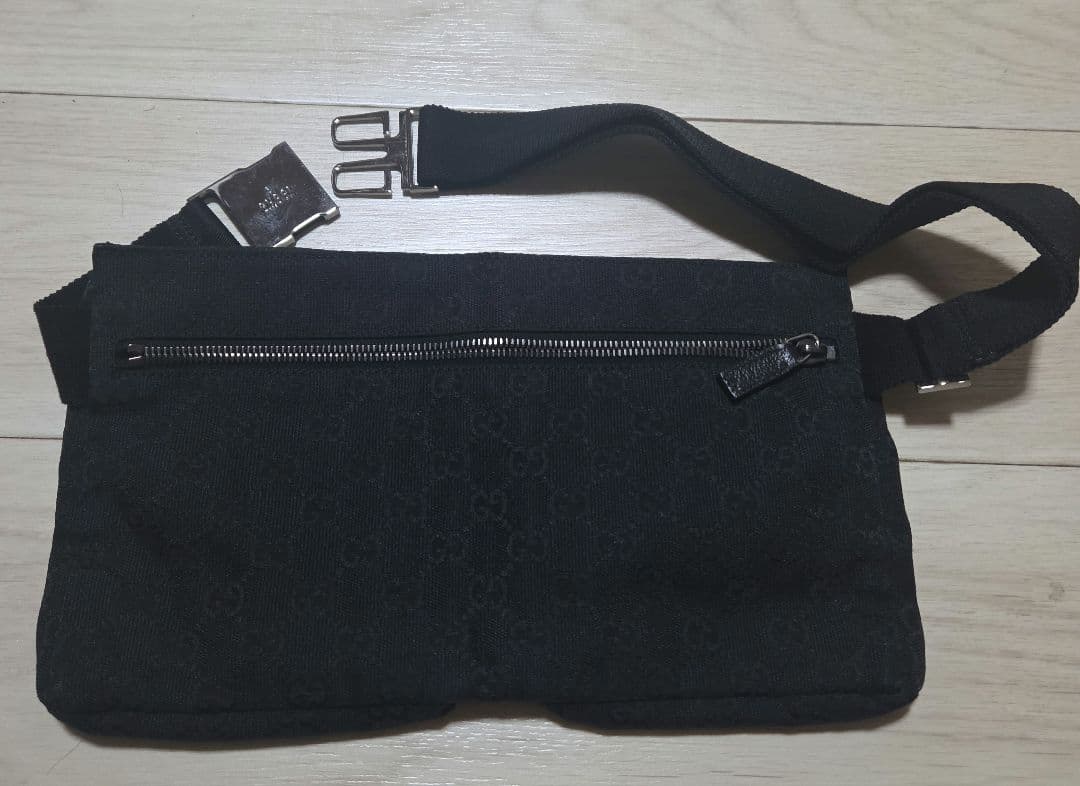 GUCCI ボディバッグ・ウエストポーチ ブラック