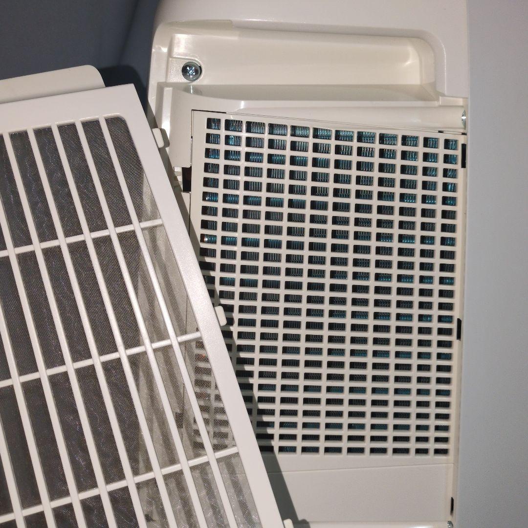 SHARPプラズマクラスター 衣類乾燥 除湿機　CM-L100-W 2020年製