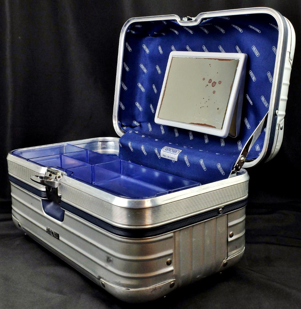 リモワ　廃盤924.38『シルバーインテグラル』アルミ・ビューティケース19L