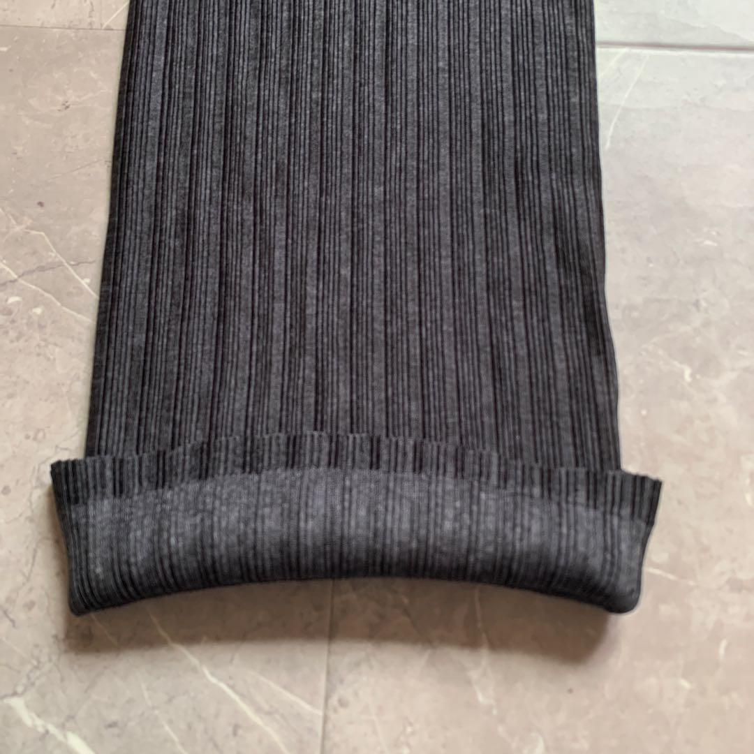 プリーツプリーズ　イッセイミヤケ　ネックウォーマー　　オーチューブ グレー美品