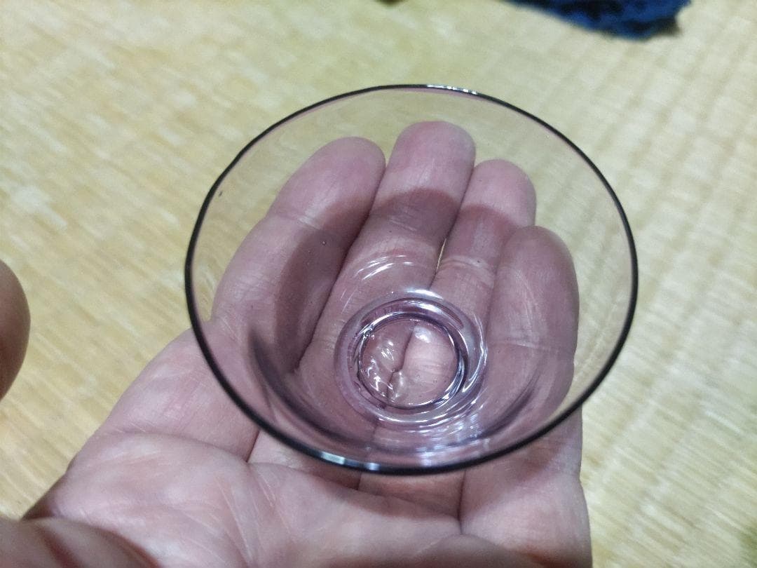 江戸硝子　吹きガラス　酒盃　紫　鉛ガラス　無傷