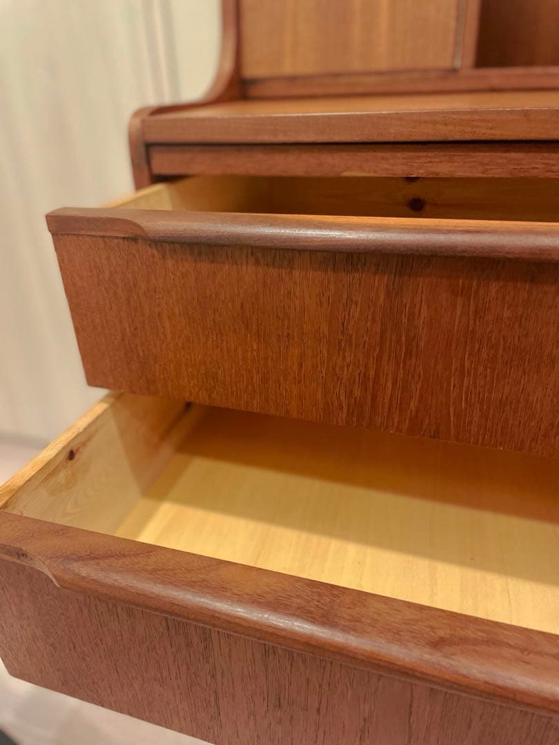 rii　lewis デンマーク　ライティングビューロー