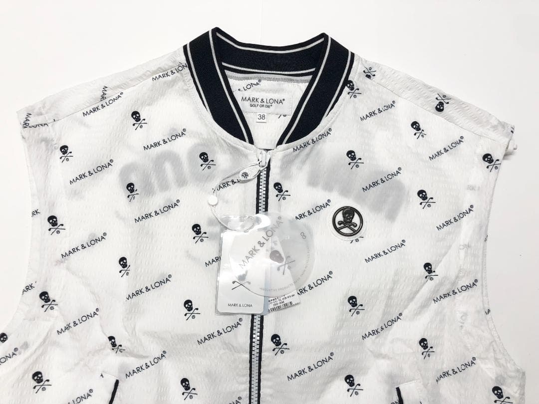 ○★新品未使用　MARK&LONA（マークアンドロナ）　ベスト　38　ホワイト