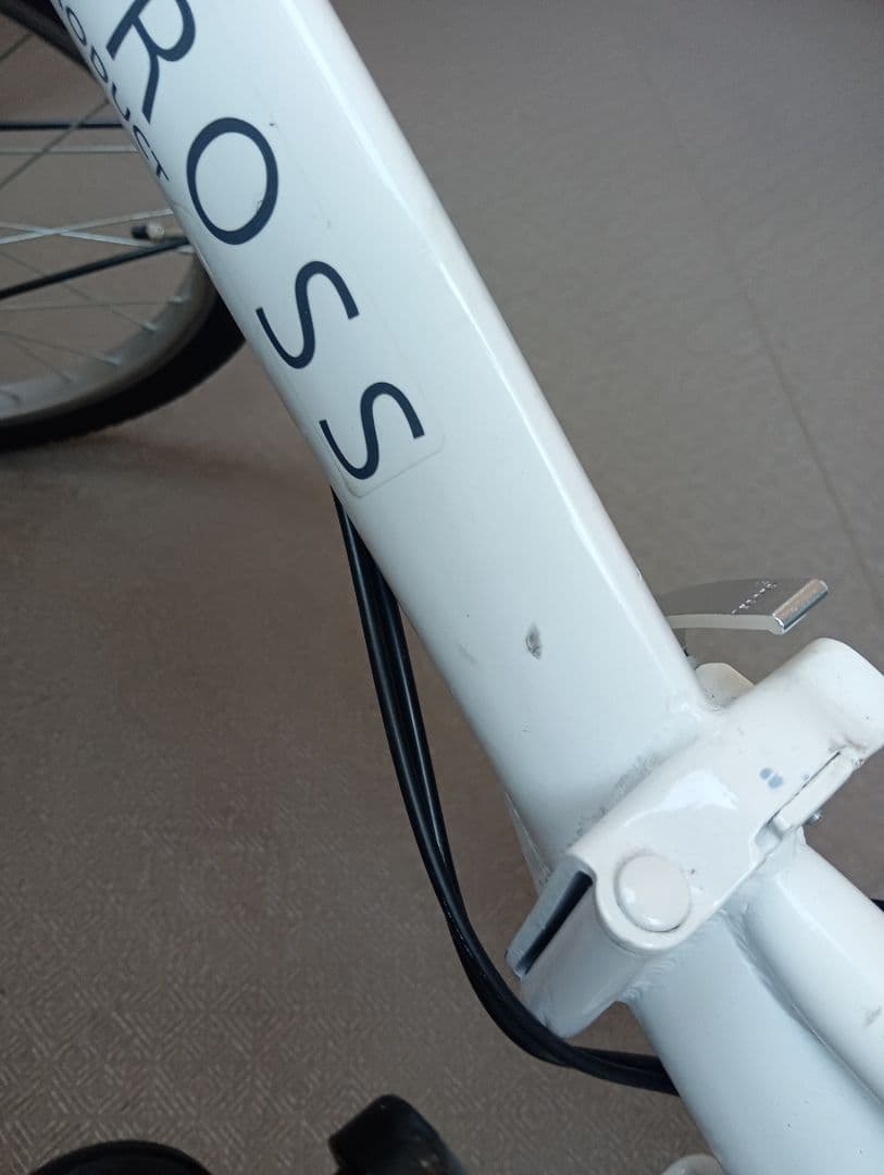 GEO CROSS206K 20㌅ 　折りたたみ自転車 ホワイト バスケット付き