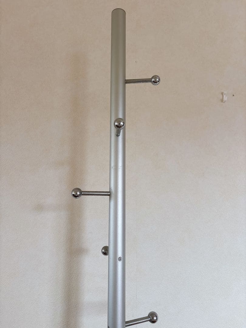 MOBLES 114・BARCELONA モブレス　ハンガーラック　スペイン